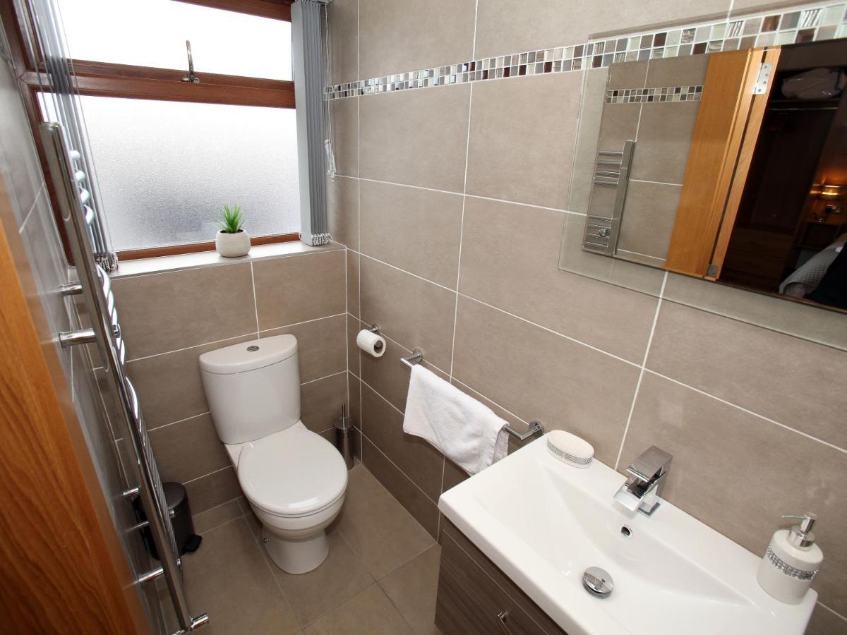 ออล ซีซั่น บีแอนด์บี Bed & Breakfast พอร์ตรัช ภายนอก รูปภาพ